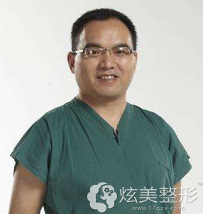 我在广州韩佳人整形找刘云忠医生做完鼻综合后秒变气质女神