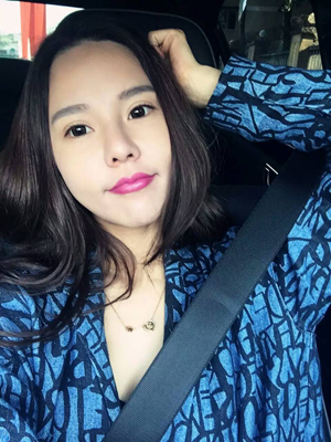 成都依琳新生医疗美容门诊部张静雨