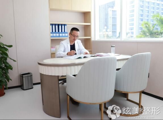 广州画美医疗美容医院广州画美整形医院咨询室