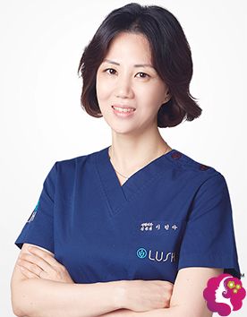 韩国乐希整形外科医院院长李玟娥
